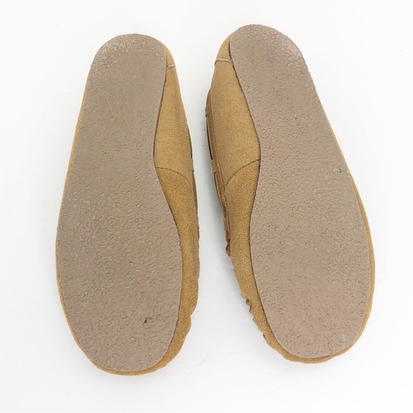 Minnetonka Junior trapper tan suede slippers - Picture 6 of 10